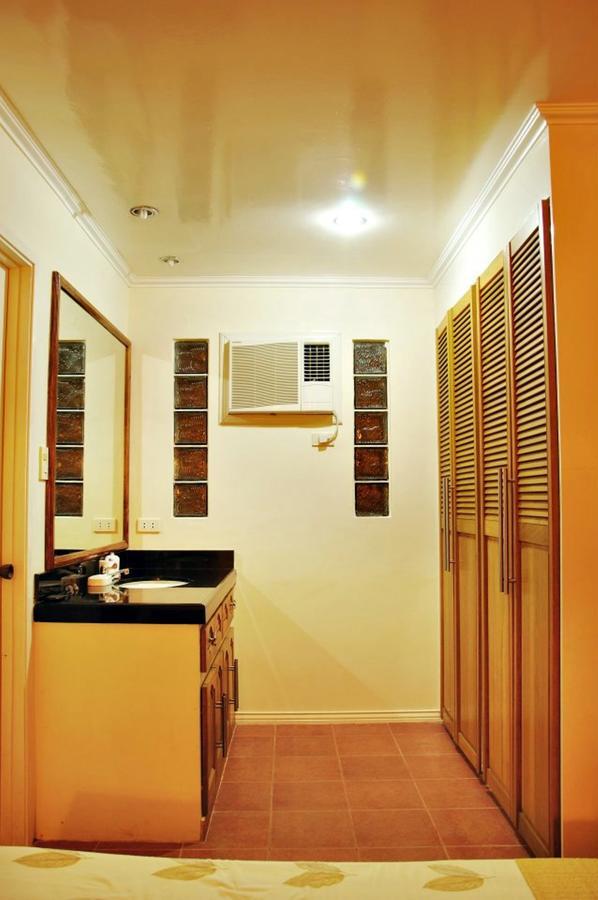 Happy Ripples Beach Resort Mabilao Exterior foto