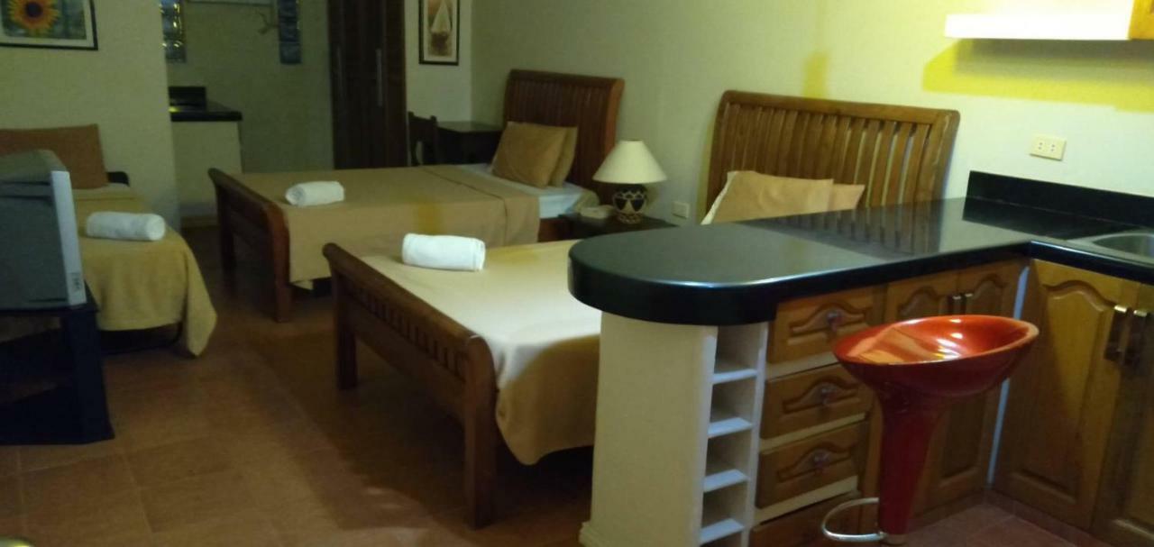 Happy Ripples Beach Resort Mabilao Exterior foto
