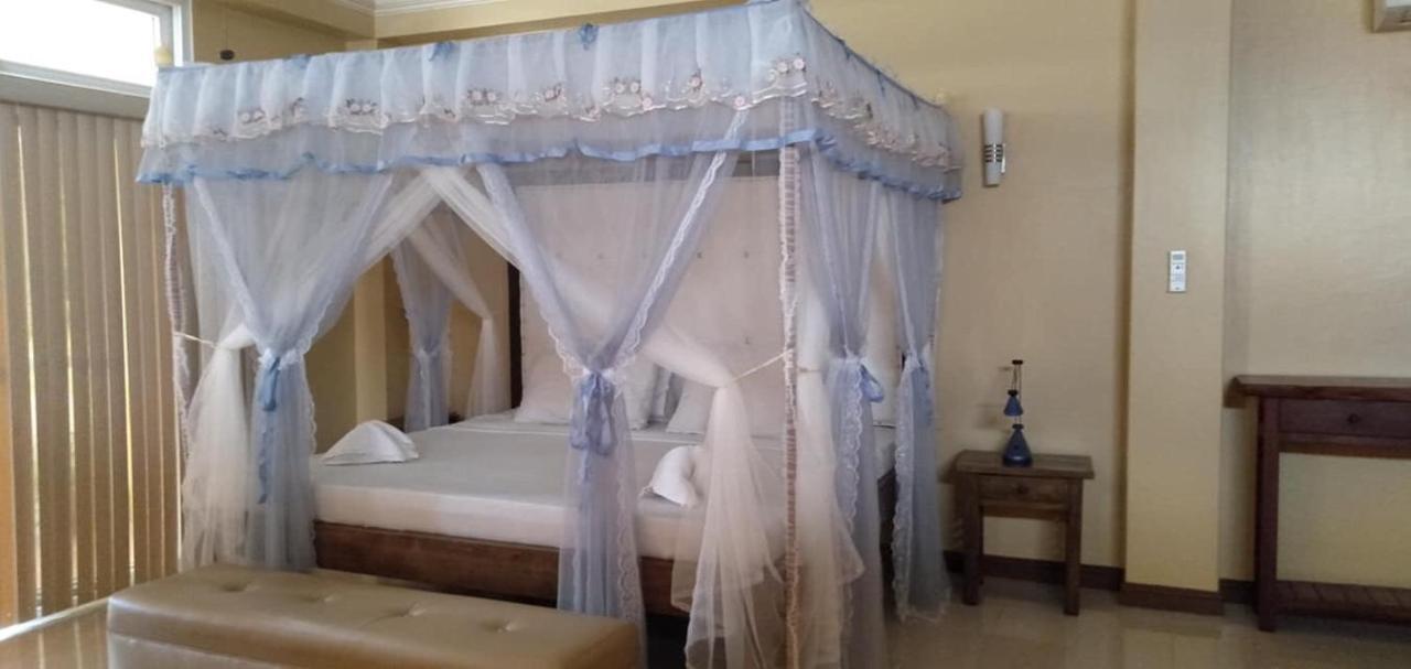 Happy Ripples Beach Resort Mabilao Exterior foto
